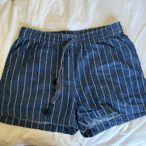 SOLD! J.Crew sea side cotton tie waist pull on short in indigo stripe - Picture 2 of 6